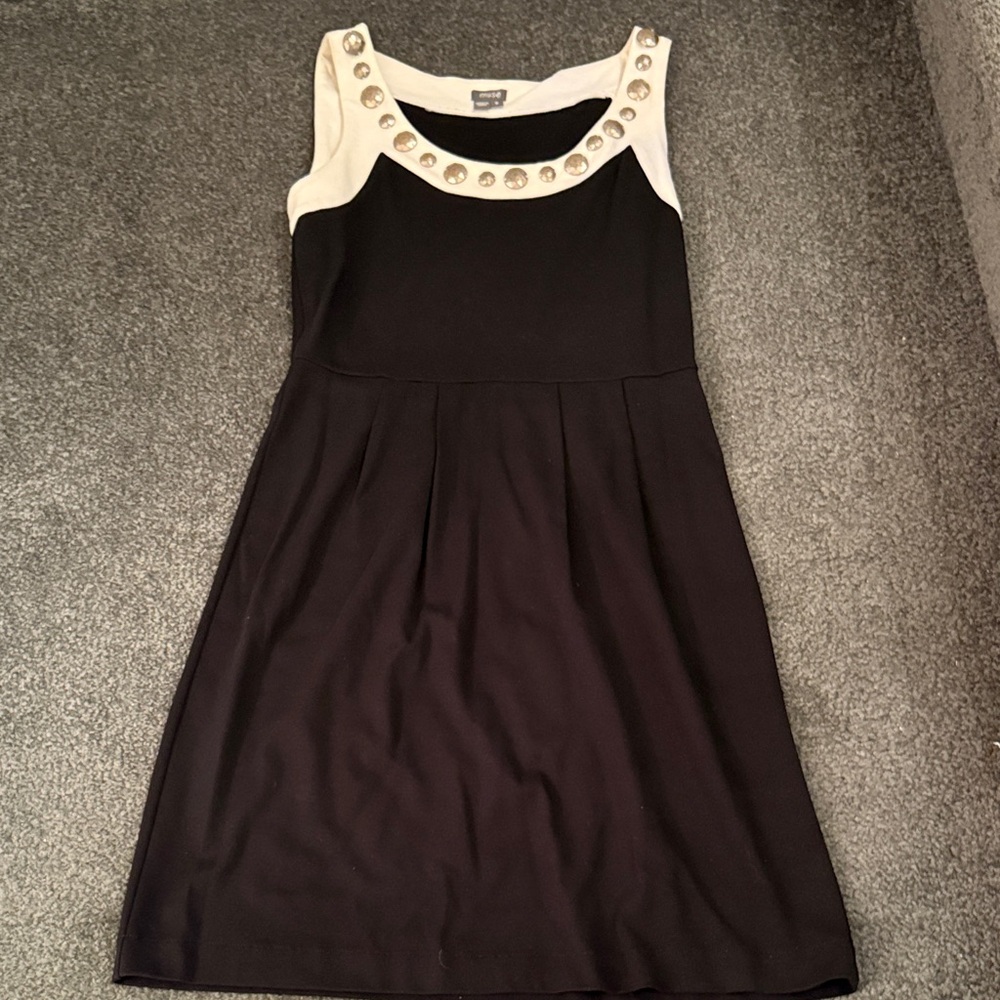 MUSE Elegant Black and White Dress with Studded Detail. Size 8.